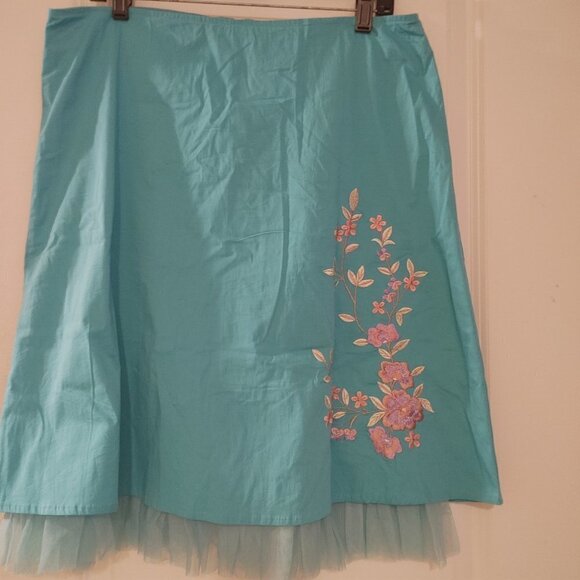 EMBROIDERED-COTTON-TULLE-MID Length Skirt - Picture 1 of 9